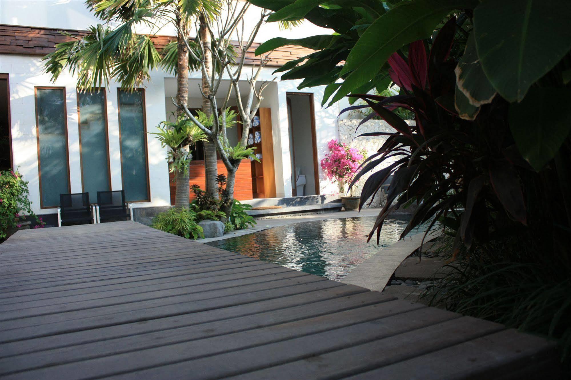 The Dipan Resort, Villas And Spa Seminyak Exterior foto